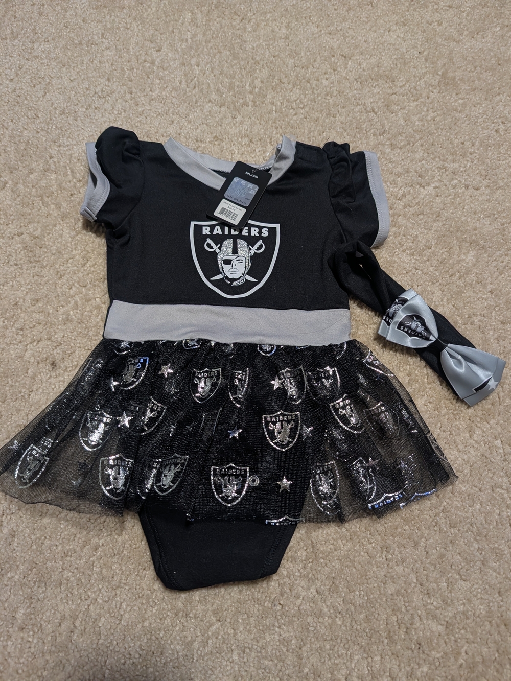 New Las Vegas Raiders Black & Silver Infant Dress Bodysuit Size 12 Months